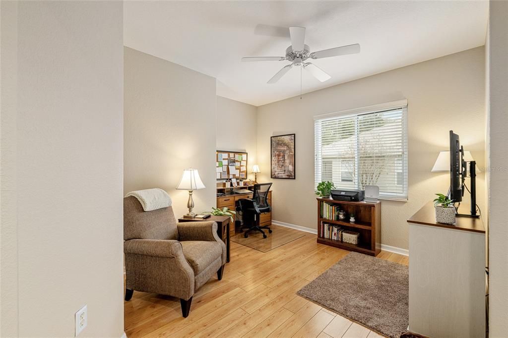 For Sale: $349,000 (2 beds, 2 baths, 1649 Square Feet)