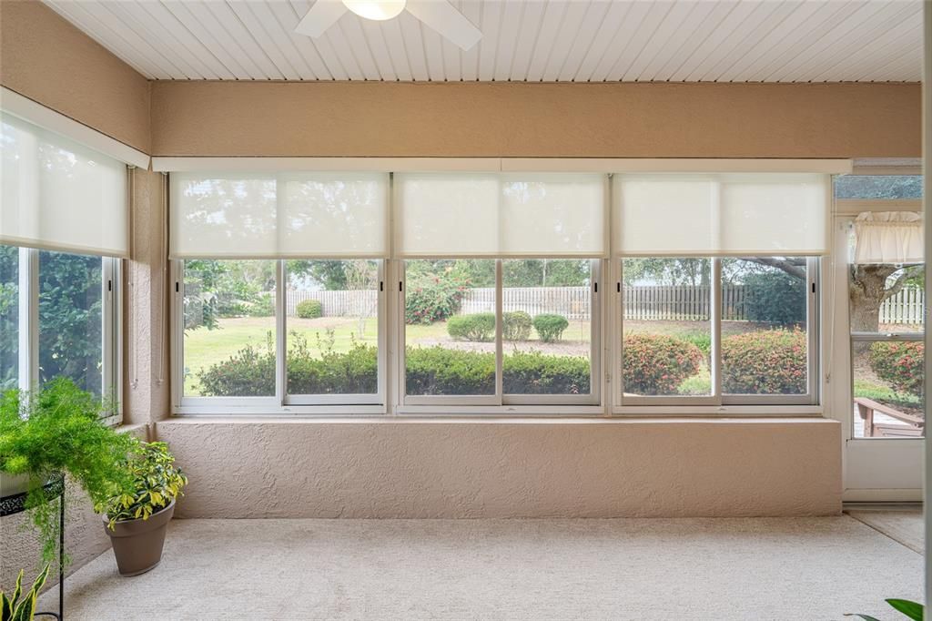 For Sale: $349,000 (2 beds, 2 baths, 1649 Square Feet)