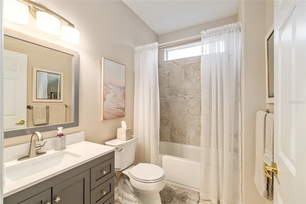 For Sale: $349,000 (2 beds, 2 baths, 1649 Square Feet)