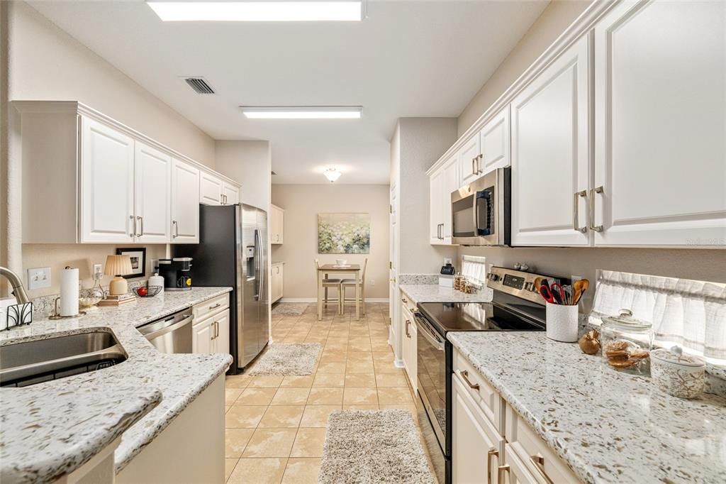 For Sale: $349,000 (2 beds, 2 baths, 1649 Square Feet)