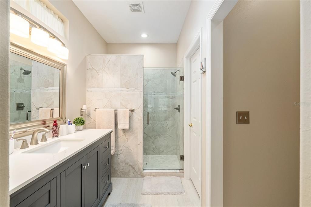 For Sale: $349,000 (2 beds, 2 baths, 1649 Square Feet)