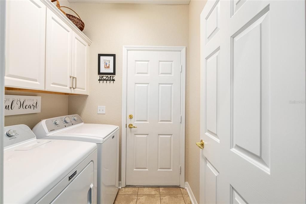 For Sale: $349,000 (2 beds, 2 baths, 1649 Square Feet)