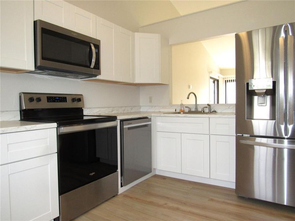 En Venta: $239,900 (2 camas, 2 baños, 852 Pies cuadrados)