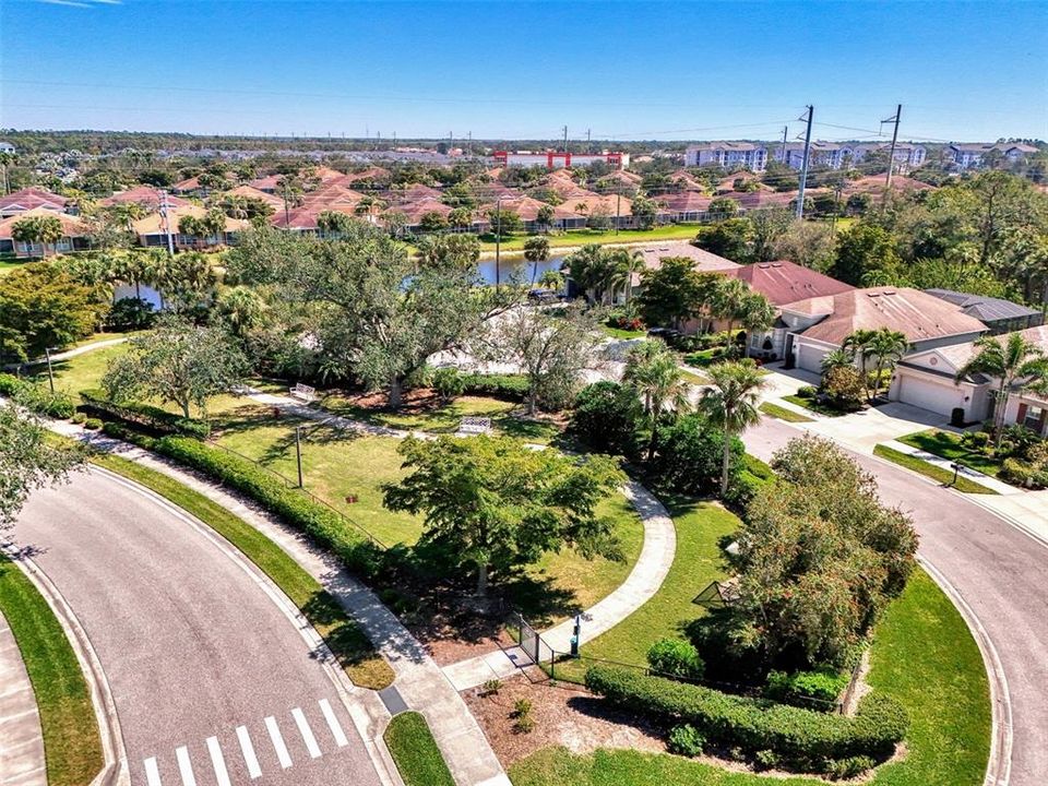 На продажу: $343,888 (2 спален, 2 ванн, 1558 Квадратных фут)