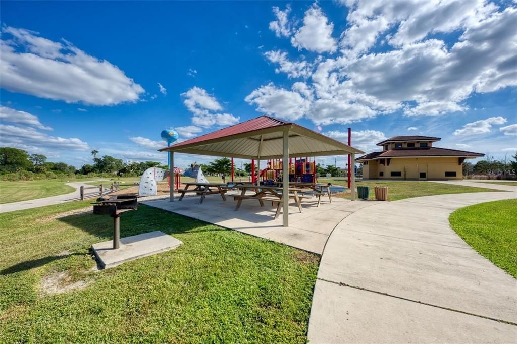 На продажу: $343,888 (2 спален, 2 ванн, 1558 Квадратных фут)