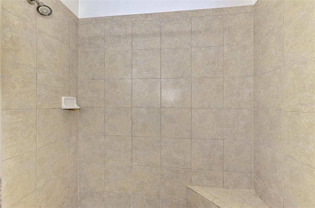 На продажу: $343,888 (2 спален, 2 ванн, 1558 Квадратных фут)