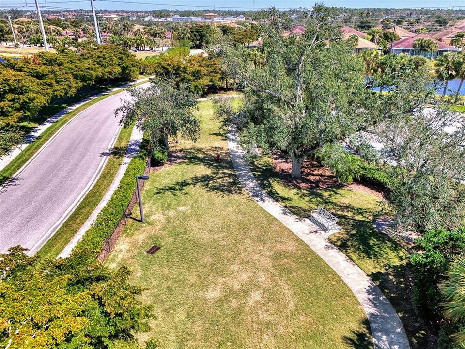 На продажу: $343,888 (2 спален, 2 ванн, 1558 Квадратных фут)