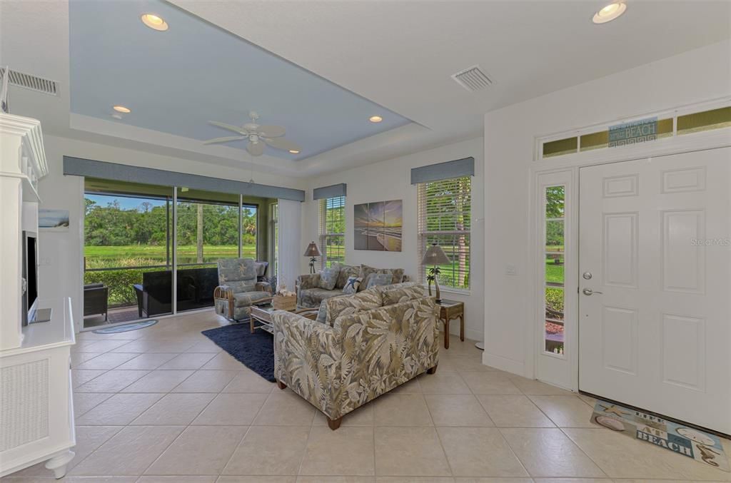 На продажу: $343,888 (2 спален, 2 ванн, 1558 Квадратных фут)