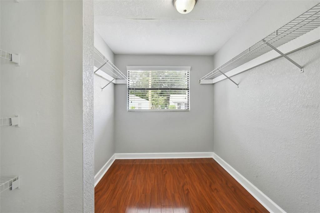 For Rent: $2,600 (3 beds, 2 baths, 1228 Square Feet)