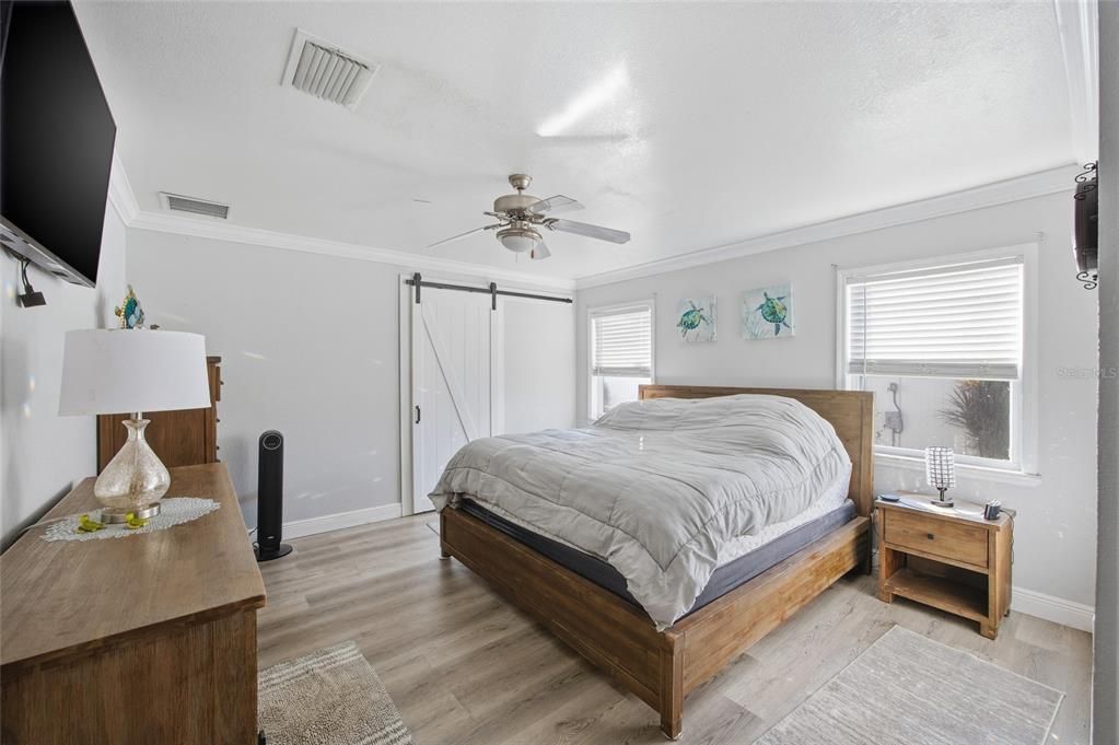 На продажу: $425,000 (4 спален, 2 ванн, 2089 Квадратных фут)