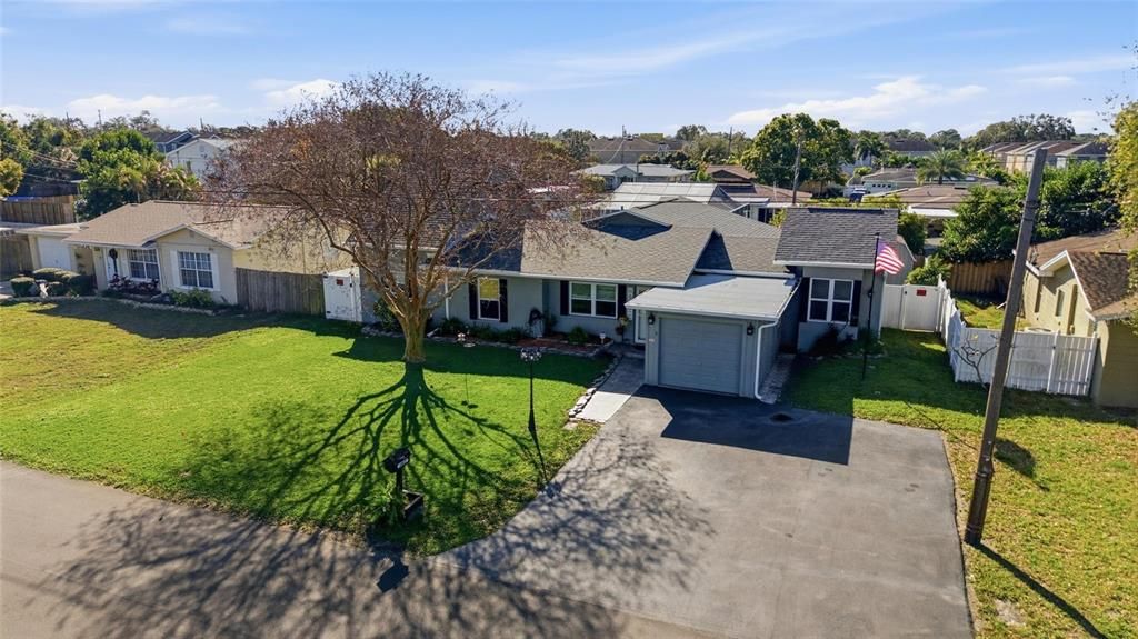 На продажу: $425,000 (4 спален, 2 ванн, 2089 Квадратных фут)