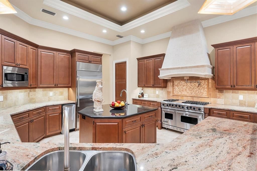 待售: $2,500,000 (4 贝兹, 4 浴室, 5008 平方英尺)