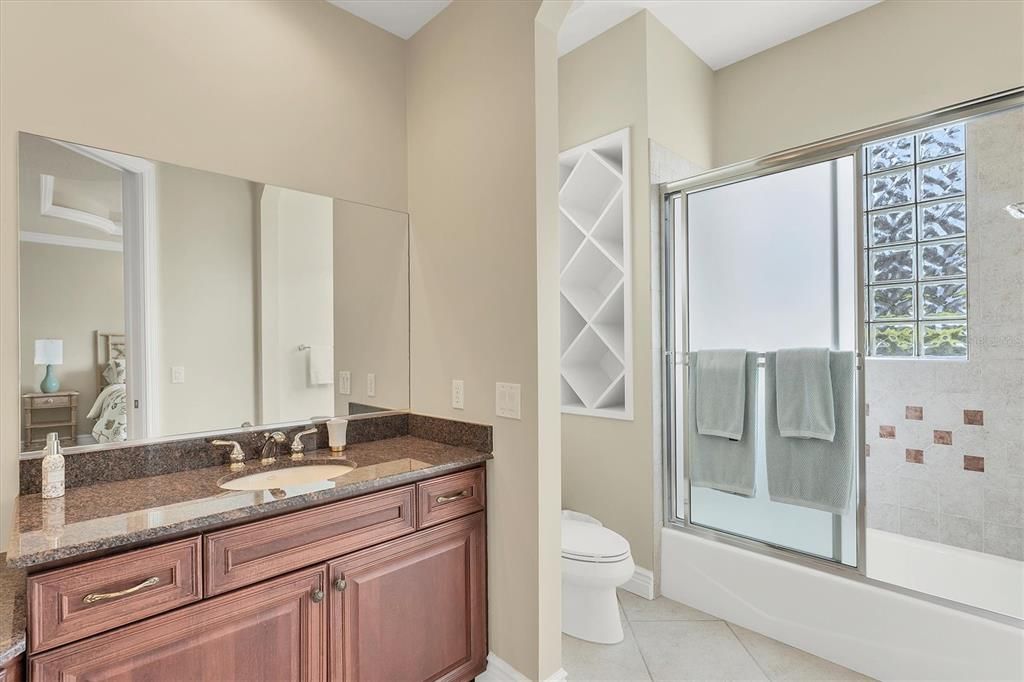 待售: $2,500,000 (4 贝兹, 4 浴室, 5008 平方英尺)