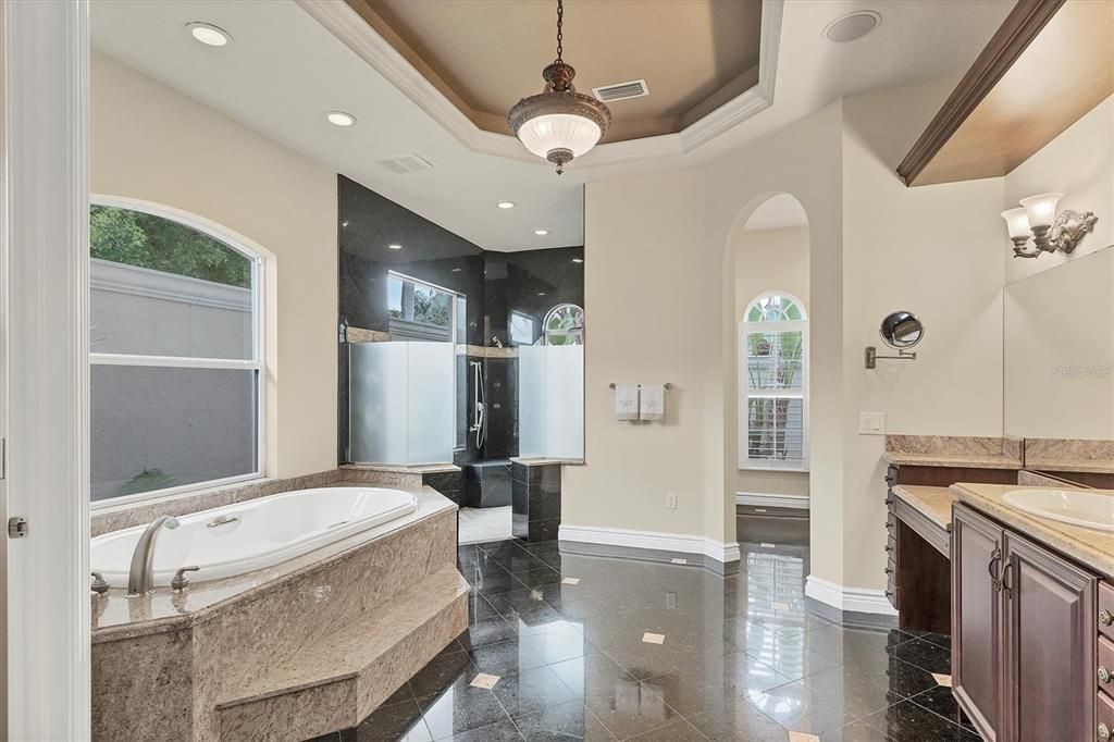 待售: $2,500,000 (4 贝兹, 4 浴室, 5008 平方英尺)