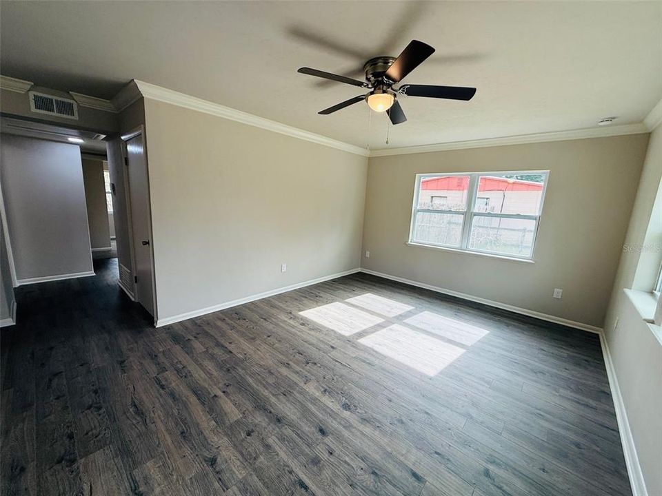 待售: $214,000 (3 贝兹, 1 浴室, 1010 平方英尺)