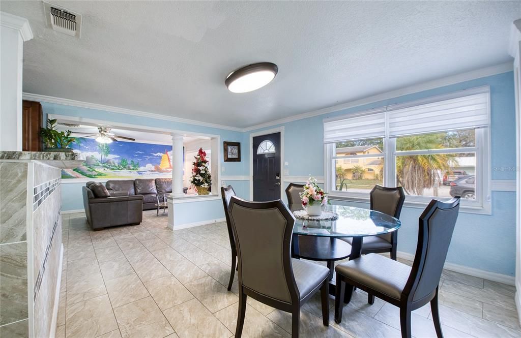 待售: $490,000 (4 贝兹, 2 浴室, 1923 平方英尺)