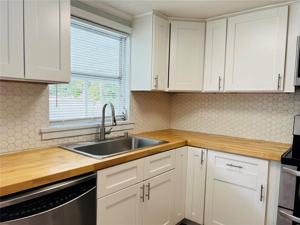 В аренду: $1,850 (3 спален, 1 ванн, 1015 Квадратных фут)