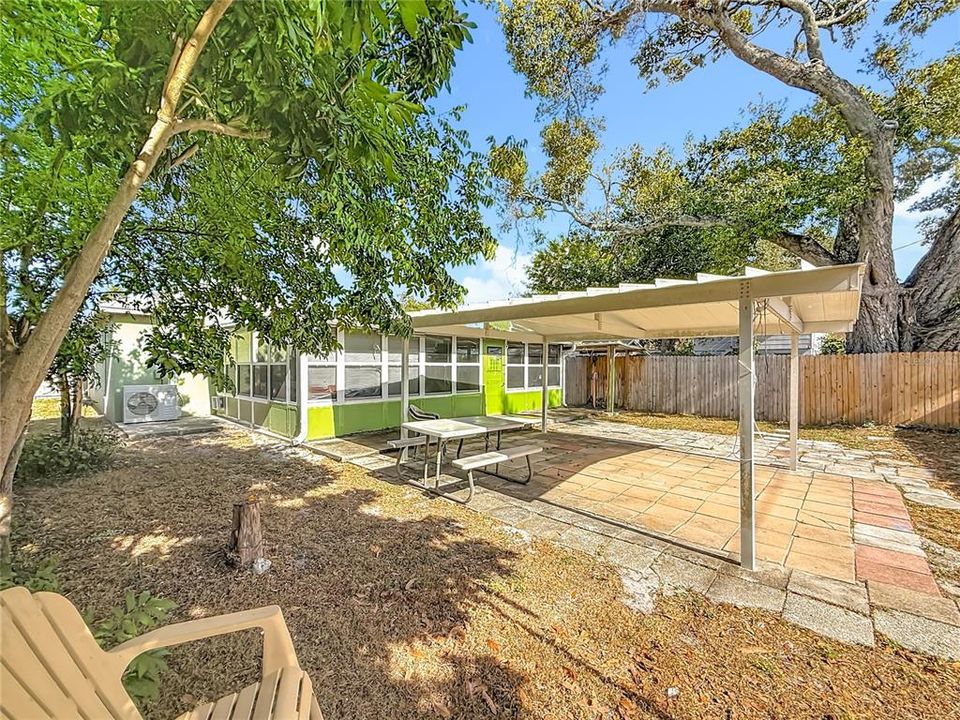 待售: $569,775 (4 贝兹, 2 浴室, 1408 平方英尺)