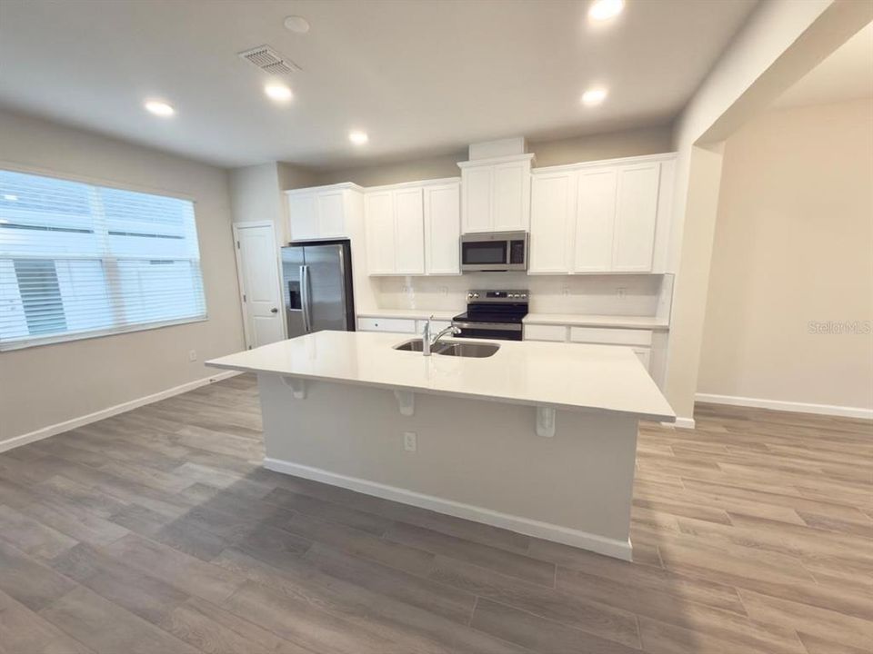 В аренду: $2,900 (3 спален, 2 ванн, 1684 Квадратных фут)