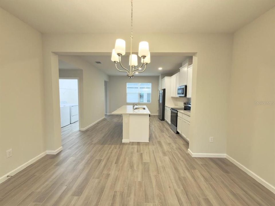 В аренду: $2,900 (3 спален, 2 ванн, 1684 Квадратных фут)