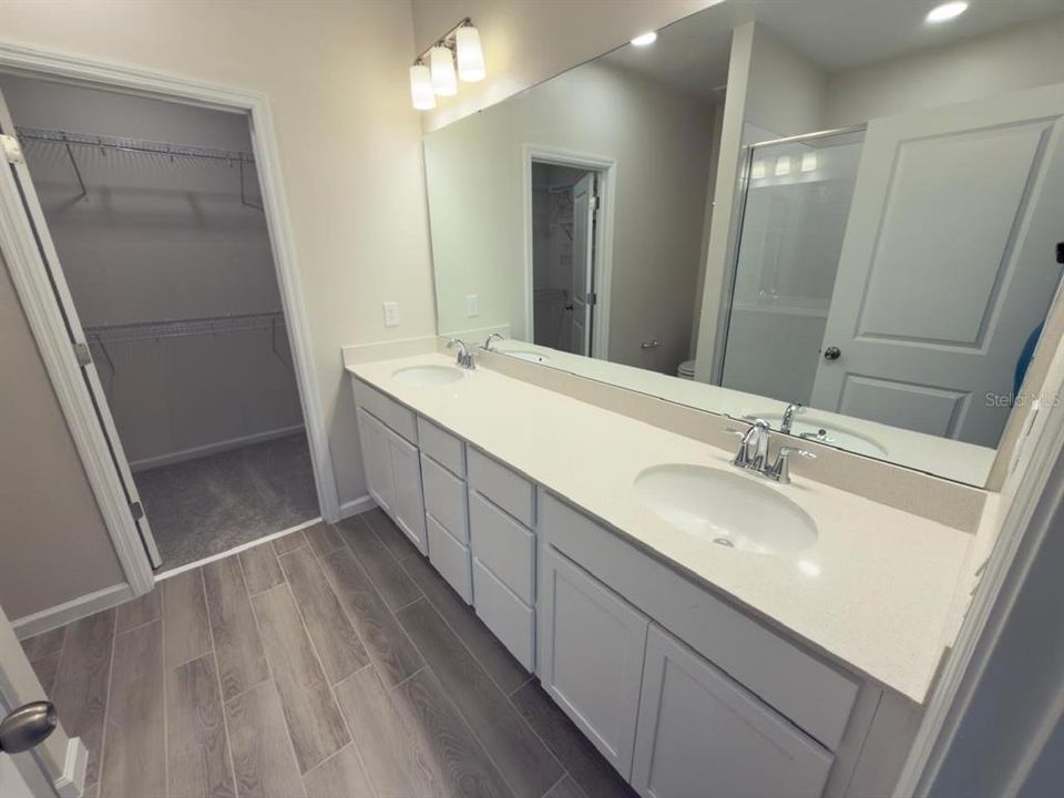 В аренду: $2,900 (3 спален, 2 ванн, 1684 Квадратных фут)