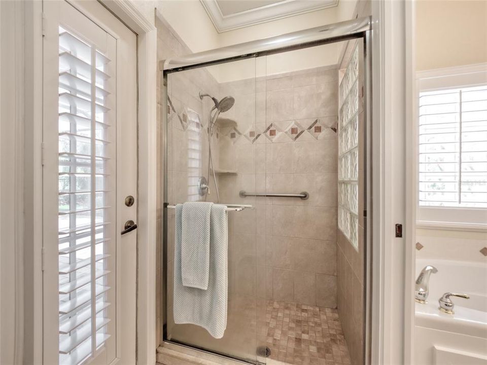 En Venta: $525,000 (3 camas, 2 baños, 1679 Pies cuadrados)