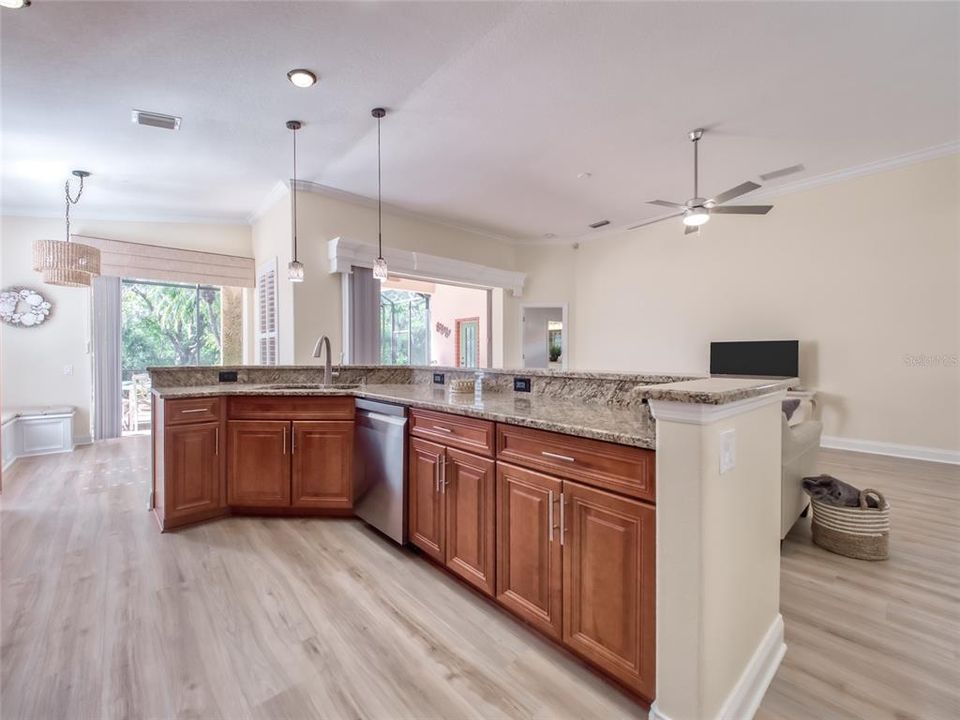 En Venta: $525,000 (3 camas, 2 baños, 1679 Pies cuadrados)