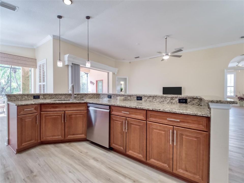 En Venta: $525,000 (3 camas, 2 baños, 1679 Pies cuadrados)