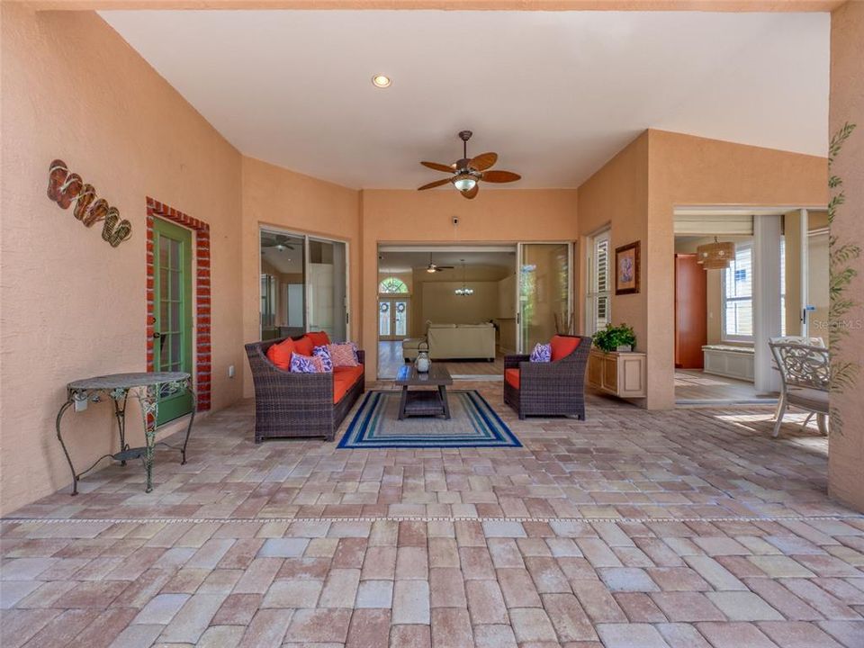 En Venta: $525,000 (3 camas, 2 baños, 1679 Pies cuadrados)