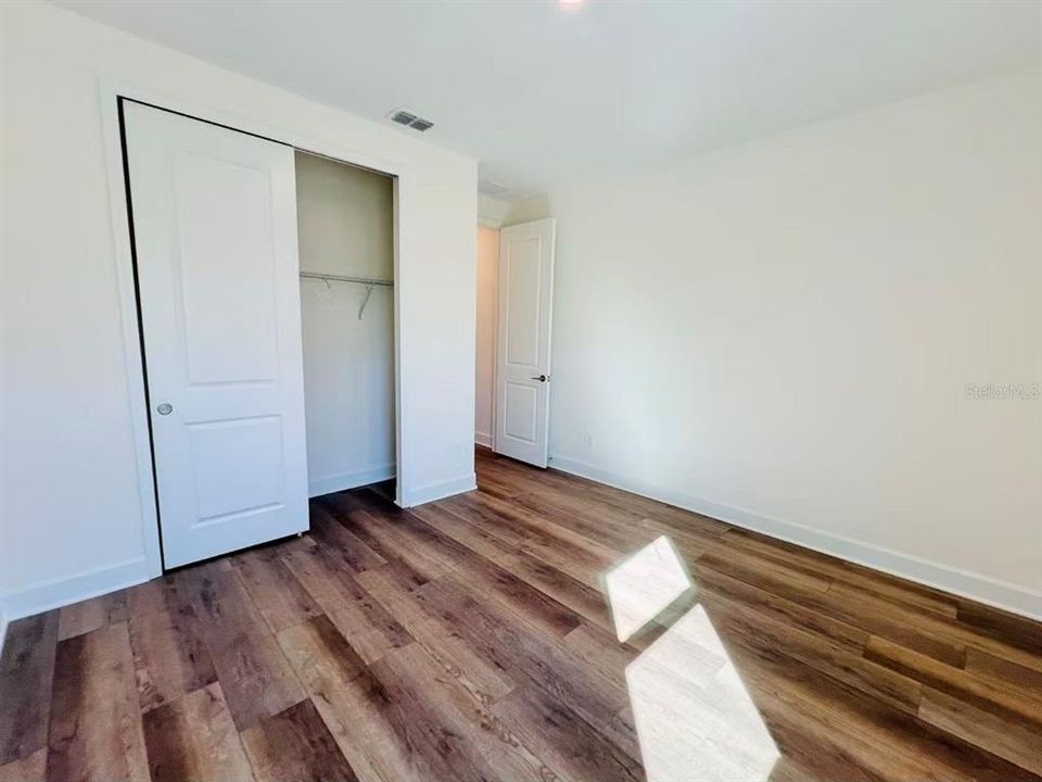 待售: $698,000 (5 贝兹, 4 浴室, 3825 平方英尺)