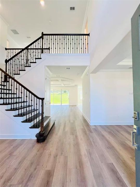 待售: $698,000 (5 贝兹, 4 浴室, 3825 平方英尺)