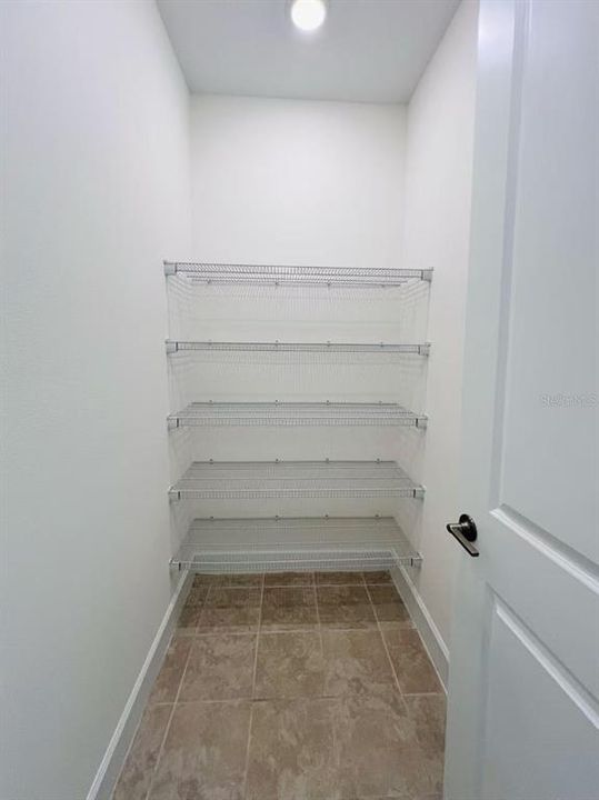 待售: $698,000 (5 贝兹, 4 浴室, 3825 平方英尺)