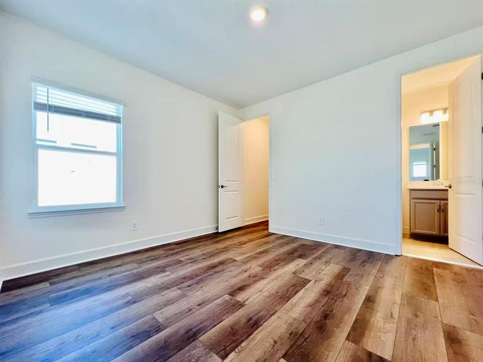 待售: $698,000 (5 贝兹, 4 浴室, 3825 平方英尺)