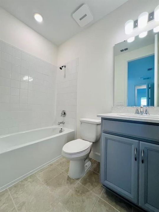 待售: $698,000 (5 贝兹, 4 浴室, 3825 平方英尺)