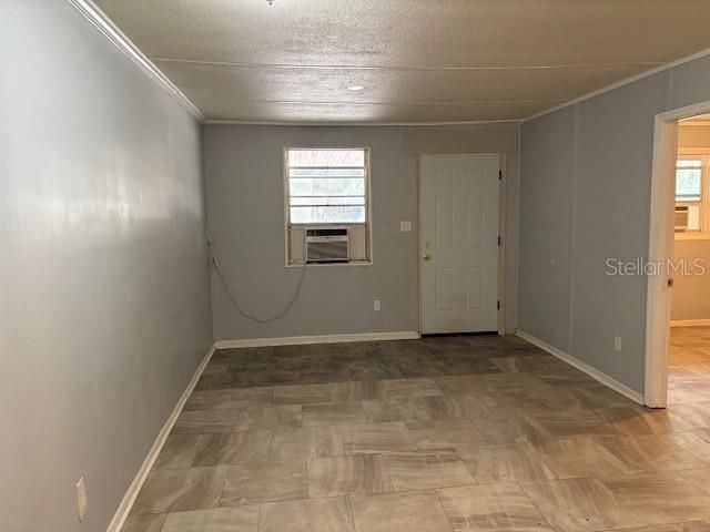 出租: $950 (1 贝兹, 1 浴室, 500 平方英尺)