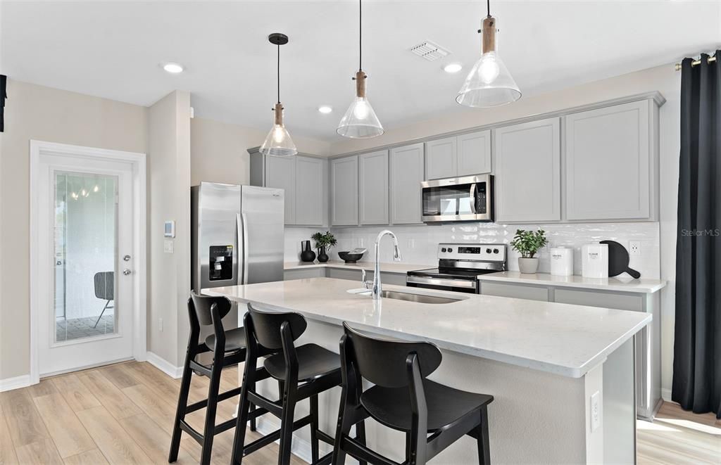 For Sale: $534,990 (3 beds, 2 baths, 1913 Square Feet)