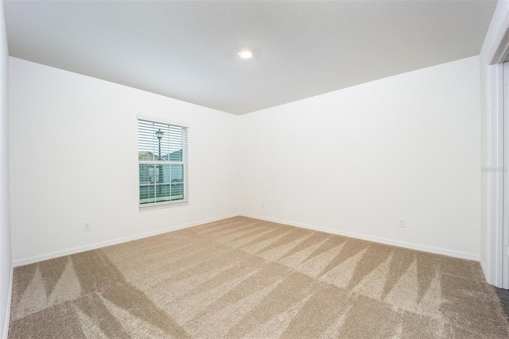 For Sale: $272,900 (2 beds, 2 baths, 1147 Square Feet)