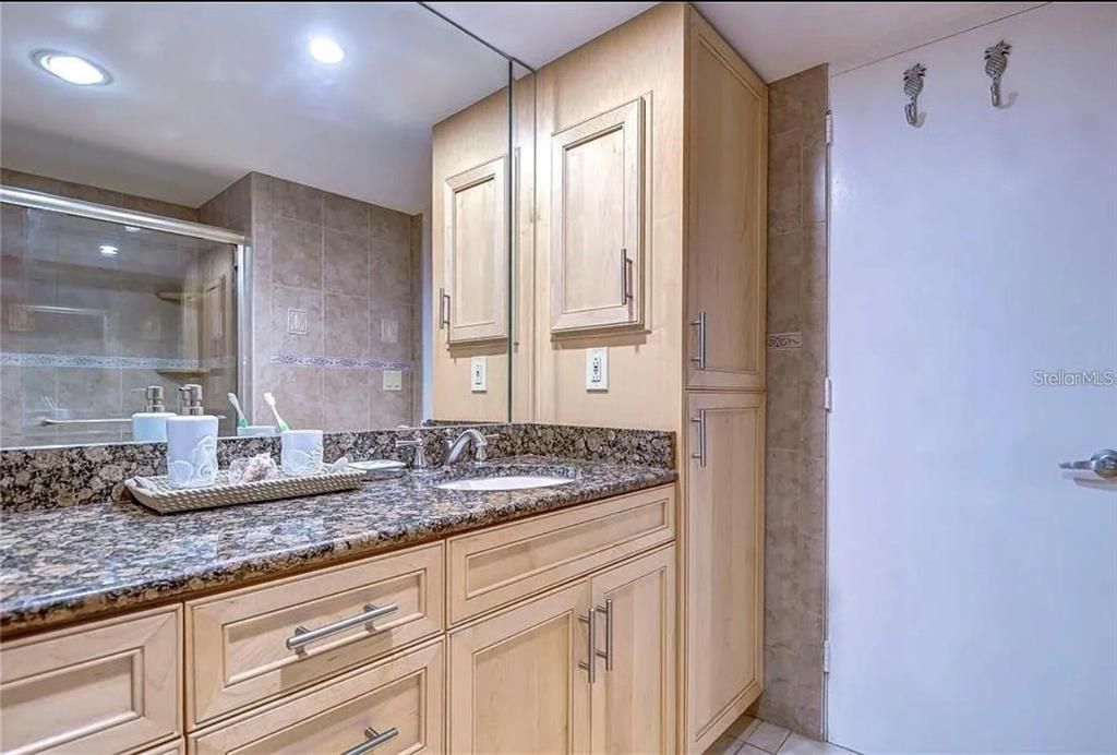 En Renta: $3,975 (2 camas, 1 baños, 1090 Pies cuadrados)