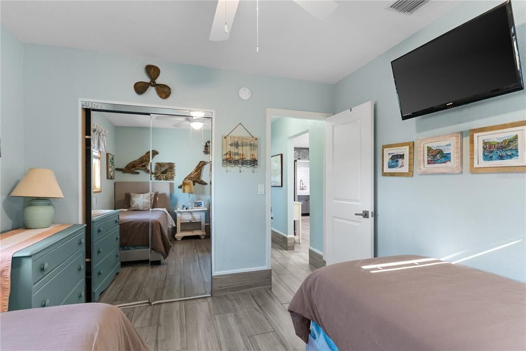 待售: $495,000 (3 贝兹, 3 浴室, 1075 平方英尺)