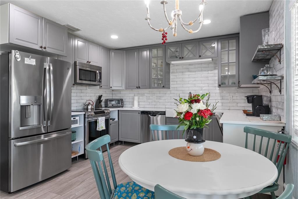 待售: $495,000 (3 贝兹, 3 浴室, 1075 平方英尺)