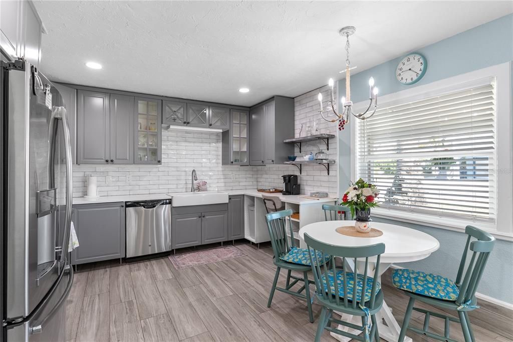 待售: $495,000 (3 贝兹, 3 浴室, 1075 平方英尺)