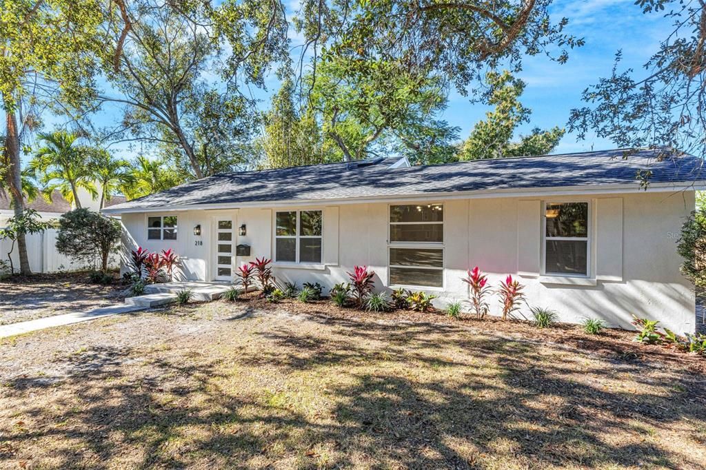 For Sale: $495,000 (3 beds, 2 baths, 1696 Square Feet)