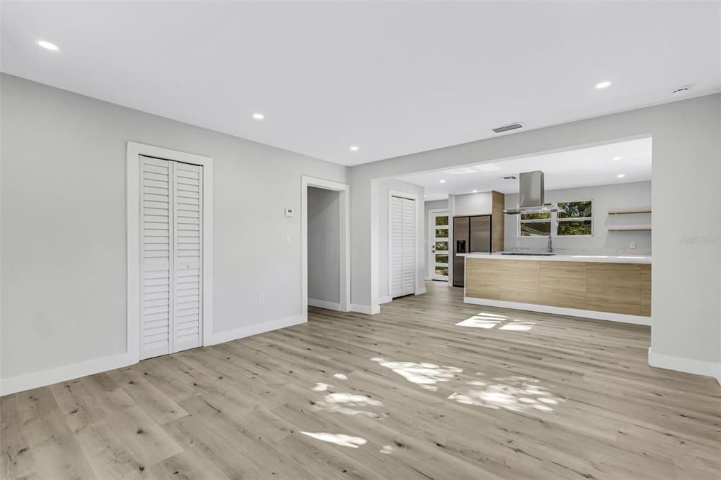 For Sale: $495,000 (3 beds, 2 baths, 1696 Square Feet)