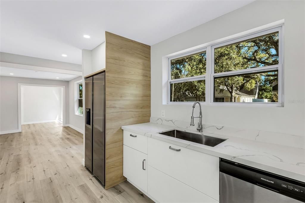 For Sale: $495,000 (3 beds, 2 baths, 1696 Square Feet)