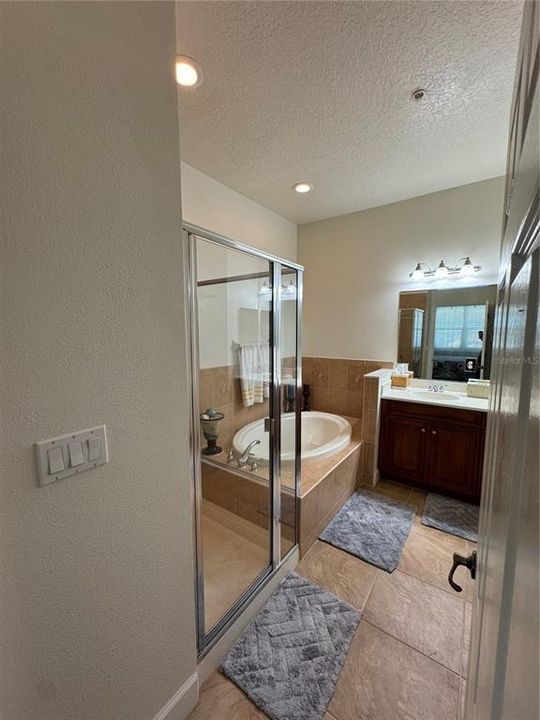 For Rent: $3,300 (3 beds, 2 baths, 1344 Square Feet)