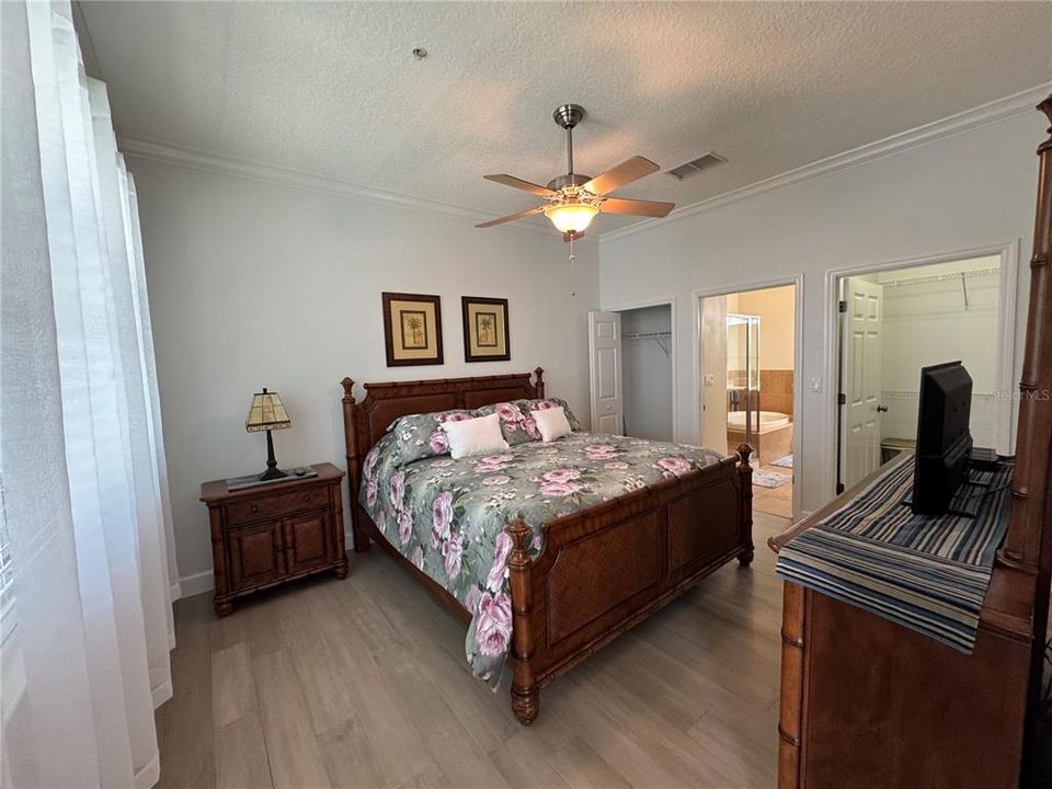 For Rent: $3,300 (3 beds, 2 baths, 1344 Square Feet)