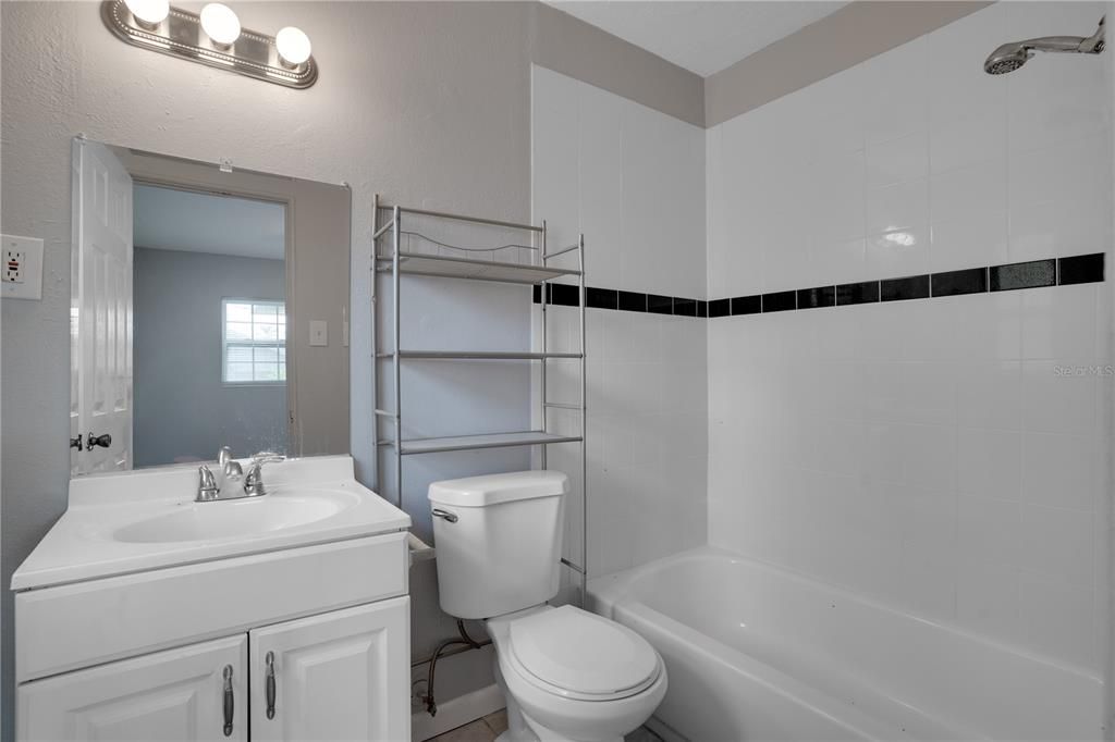 待售: $399,000 (3 贝兹, 2 浴室, 1337 平方英尺)