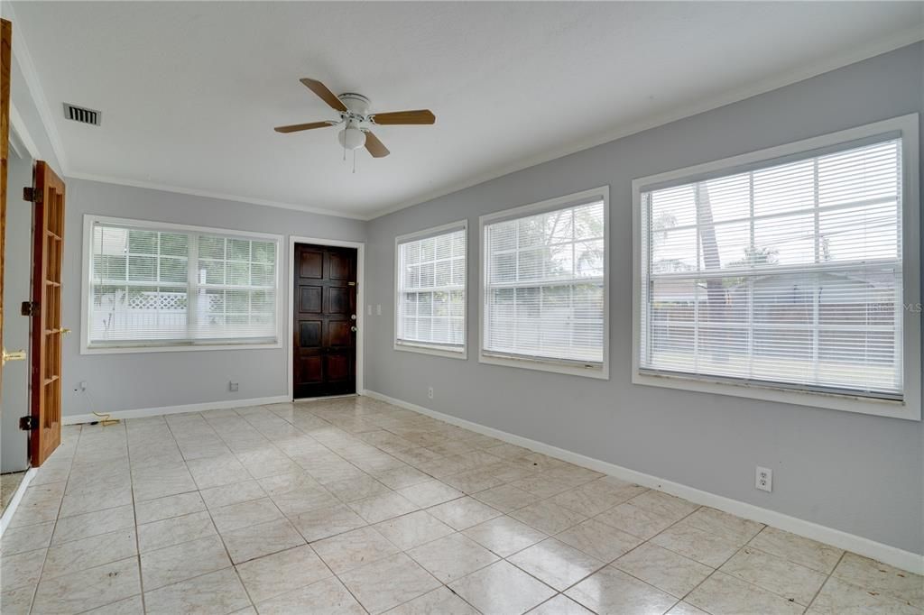 待售: $399,000 (3 贝兹, 2 浴室, 1337 平方英尺)