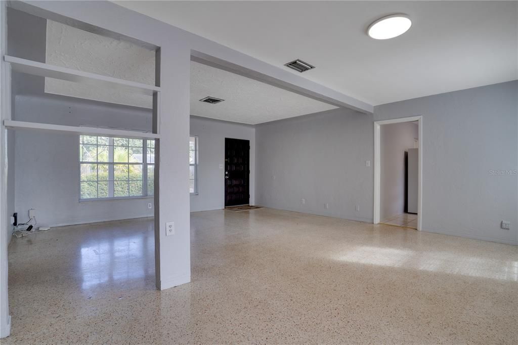 待售: $399,000 (3 贝兹, 2 浴室, 1337 平方英尺)