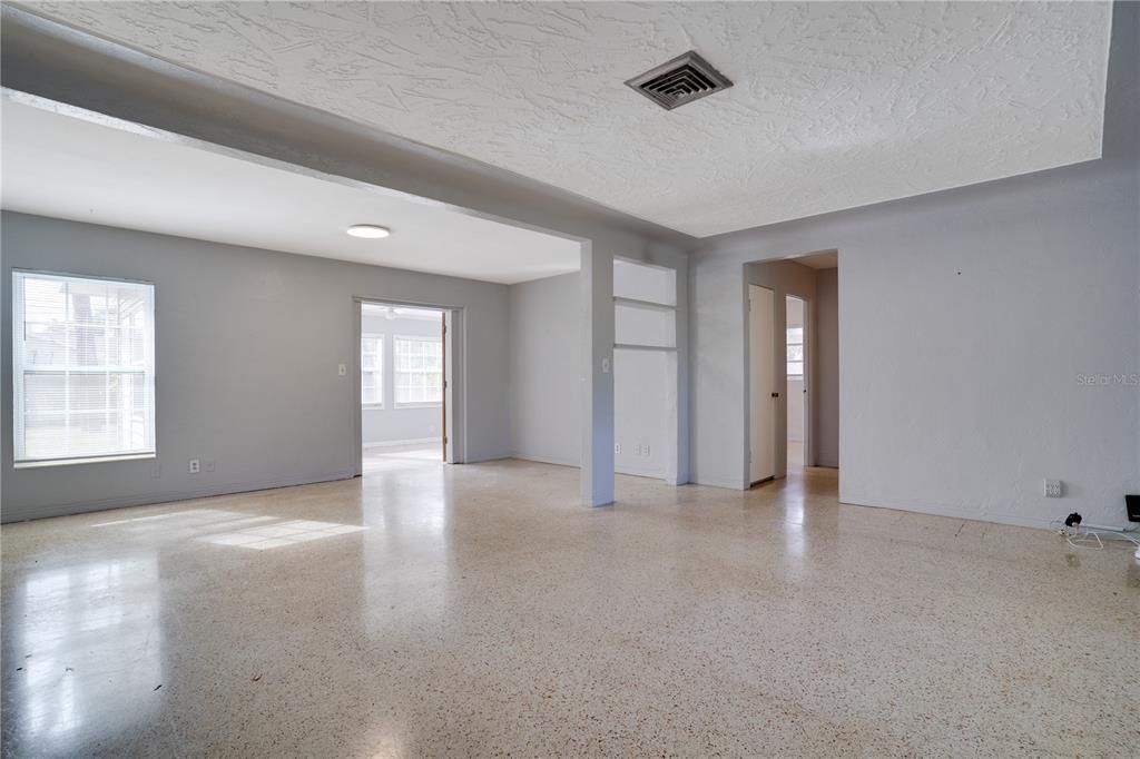 待售: $399,000 (3 贝兹, 2 浴室, 1337 平方英尺)